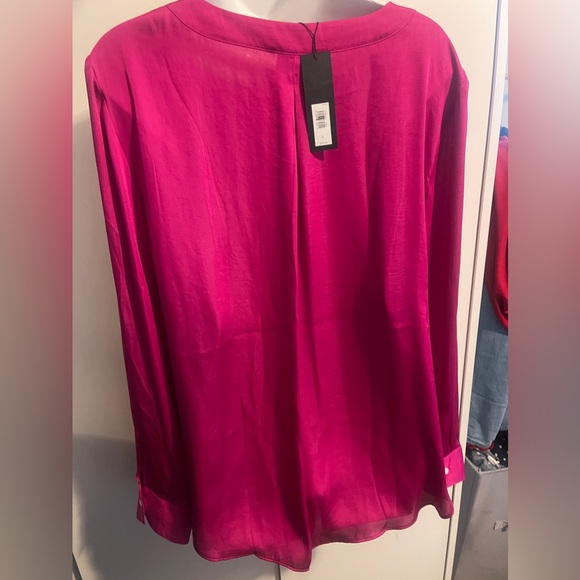 NWT Banana Republic SOFT SATIN PLEAT-BACK BLOUSE size L - Picture 5 of 5